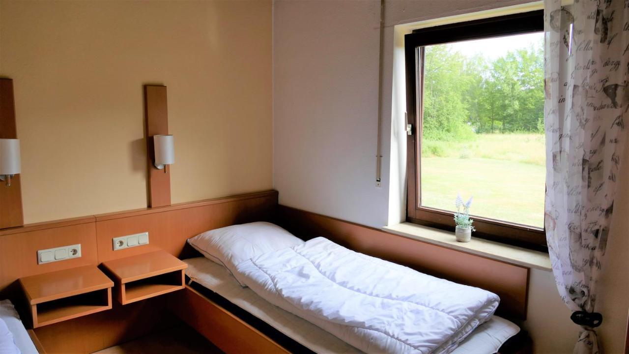 Helles Ferienhaus Im Landhausstil Fuer Bis Zu 10 Personen Frielendorf Экстерьер фото